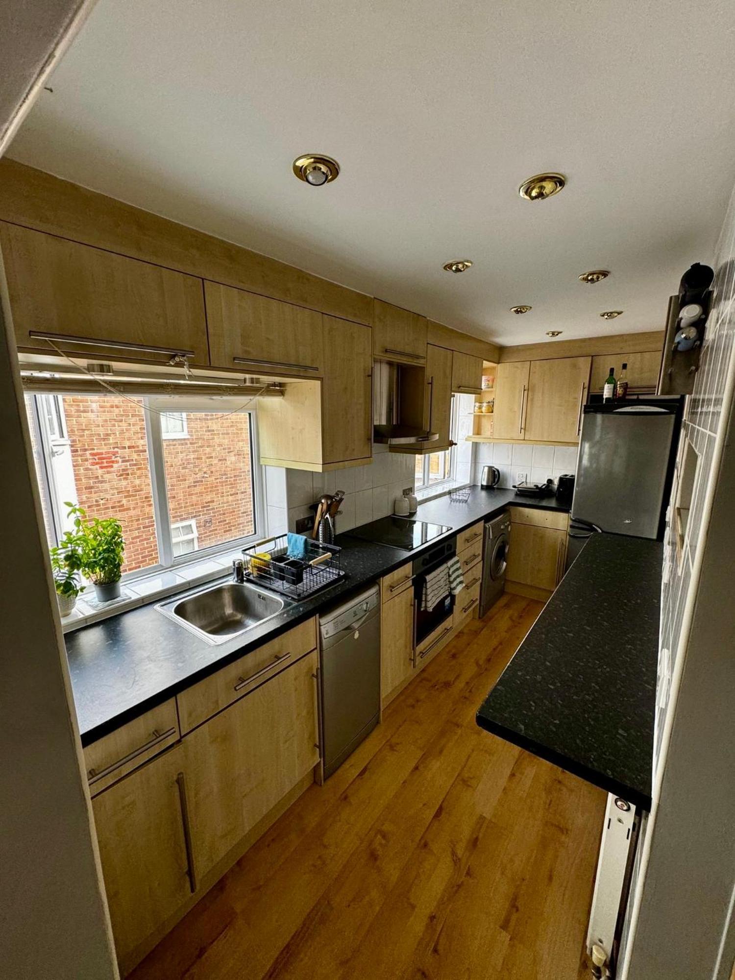 Amazing En-Suite Apartment In Finchley Central London Eksteriør billede