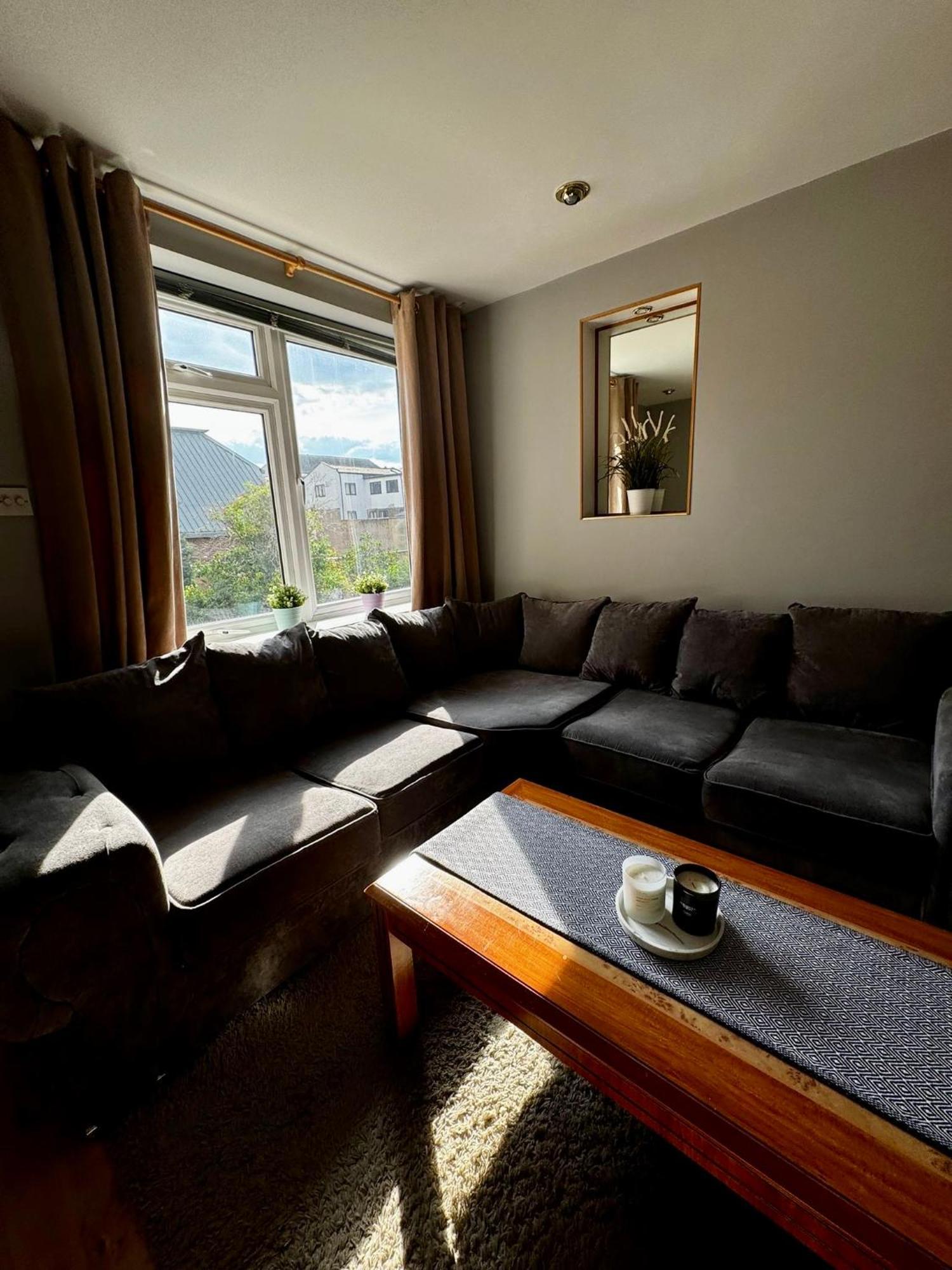 Amazing En-Suite Apartment In Finchley Central London Eksteriør billede