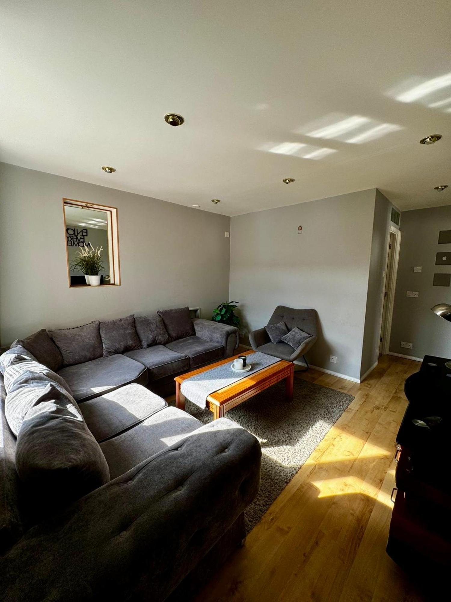 Amazing En-Suite Apartment In Finchley Central London Eksteriør billede